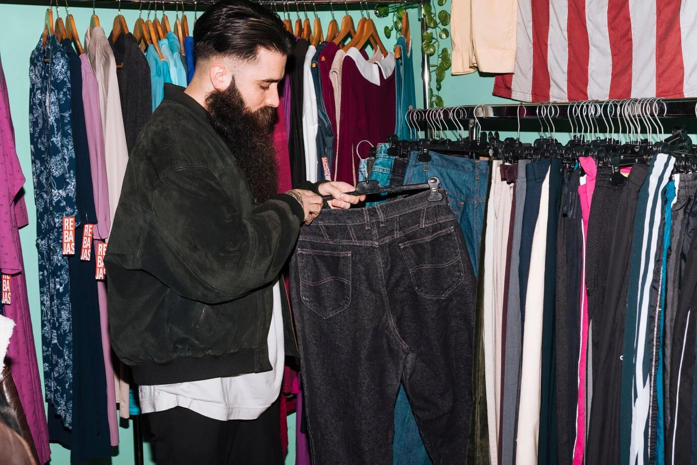 Does Thredup have Men's Clothing? Find out How!